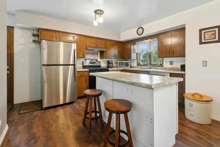 545 4th Avenue Nw, Saint Paul, MN 55112 - Image #3