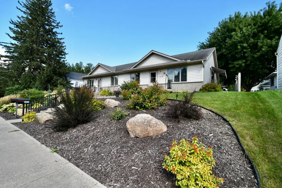 1055 S Main Street, Zumbrota, MN 55992 - #2