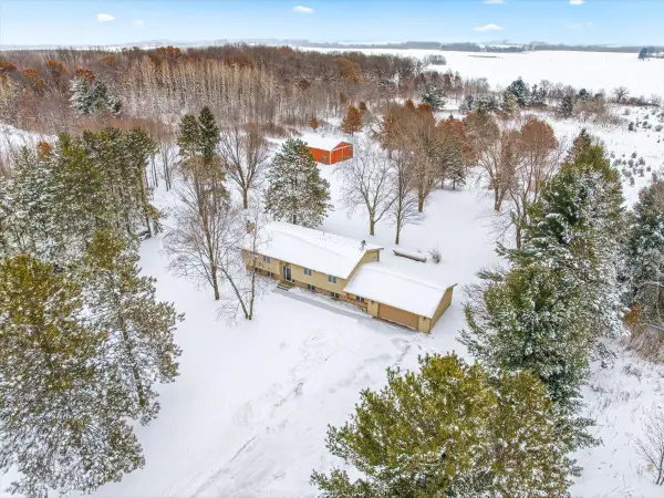 1735 Highway 63, New Richmond, WI 54017