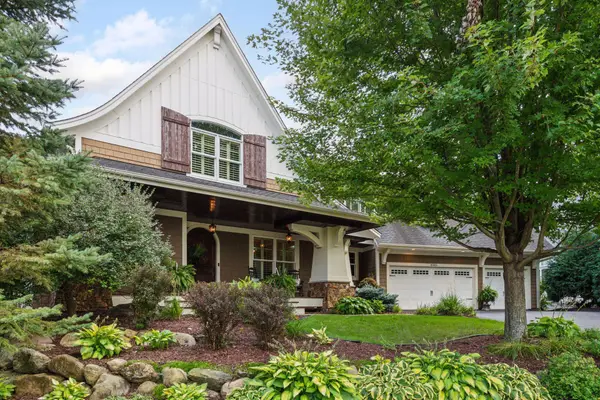 10005 Trails End Road, Chanhassen, MN 55317