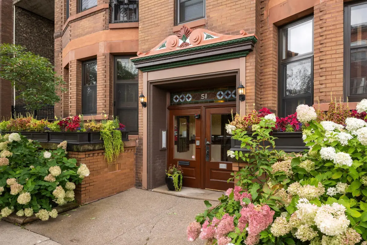 51 Avon Street S #24, Saint Paul, MN 55105 - Image #1