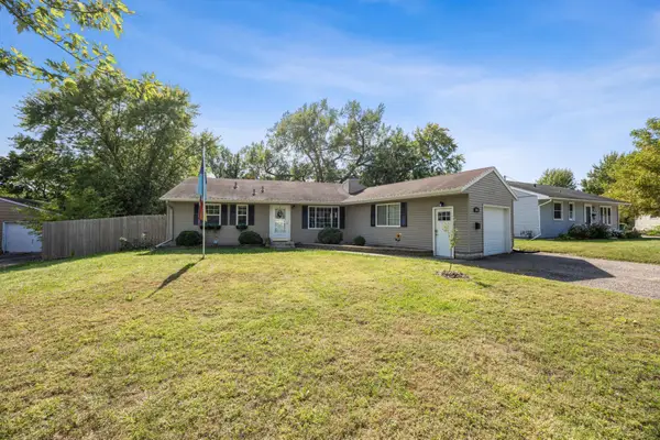 7825 58th Place N, Minneapolis, MN 55428