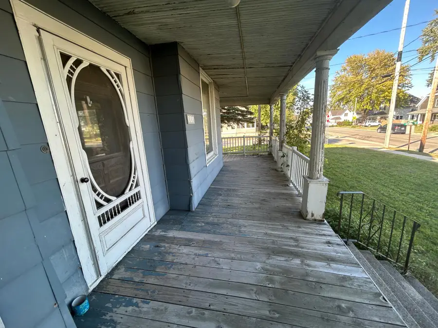 304 S Broadway, Alden, MN 56009 - #2