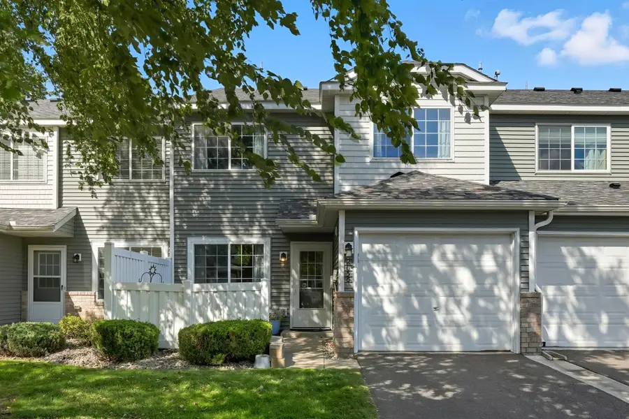 2056 Gresham Avenue N, Oakdale, MN 55128 - Image #2