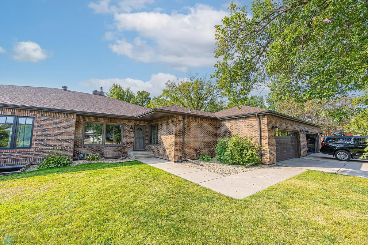 204 Oxbow Circle, Oxbow, ND 58047 - Image #1