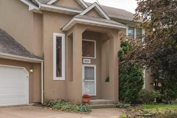 2211 Brittany Court, Saint Paul, MN 55112