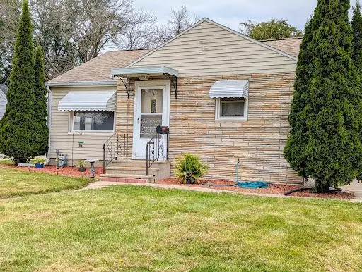 2019 7th Avenue Ne, Austin, MN 55912 - #1