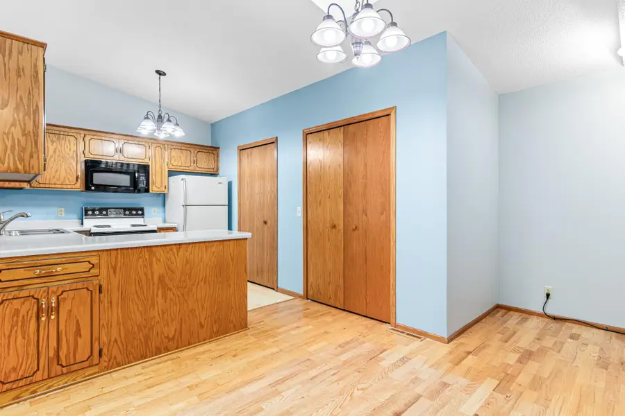 3329 Greenbrier Street, Vadnais Heights, MN 55127 - Image #3