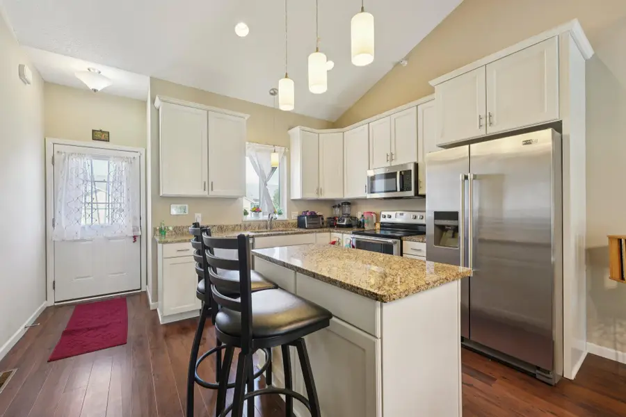 4224 Rymark Court, Shakopee, MN 55379 - Image #3