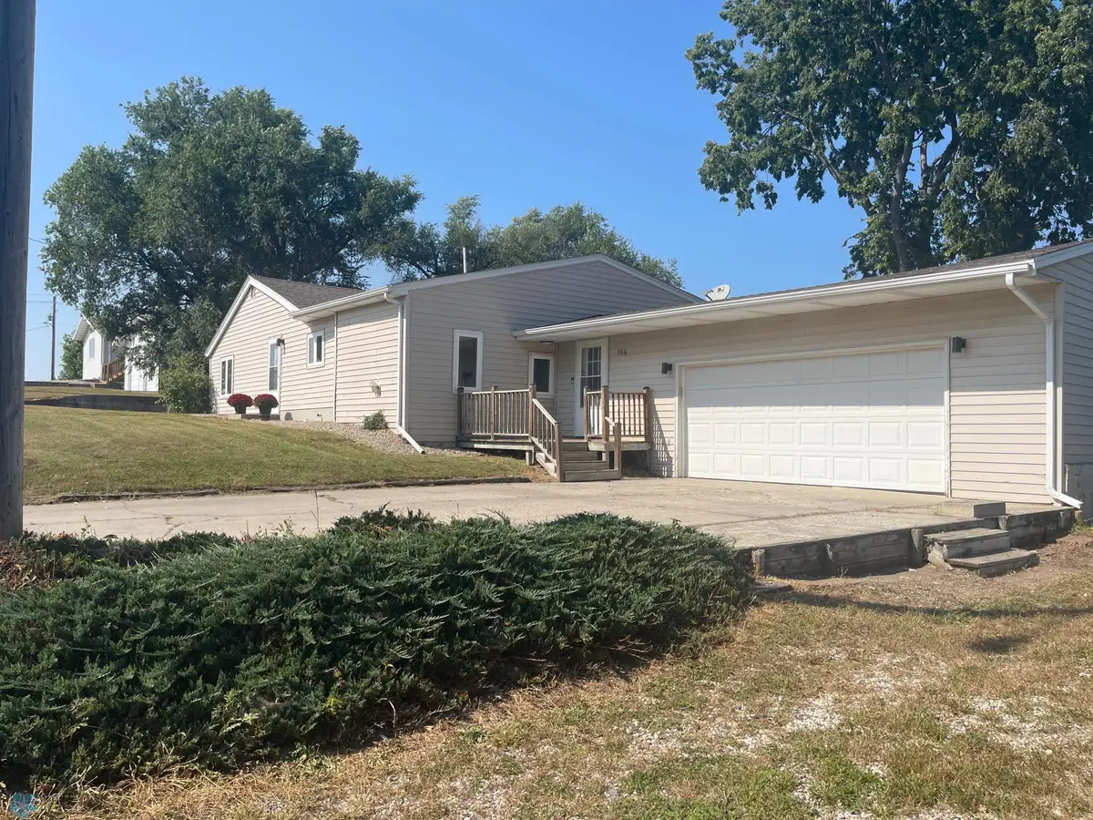 506 7th Avenue W, Lisbon, ND 58054 - Image #1