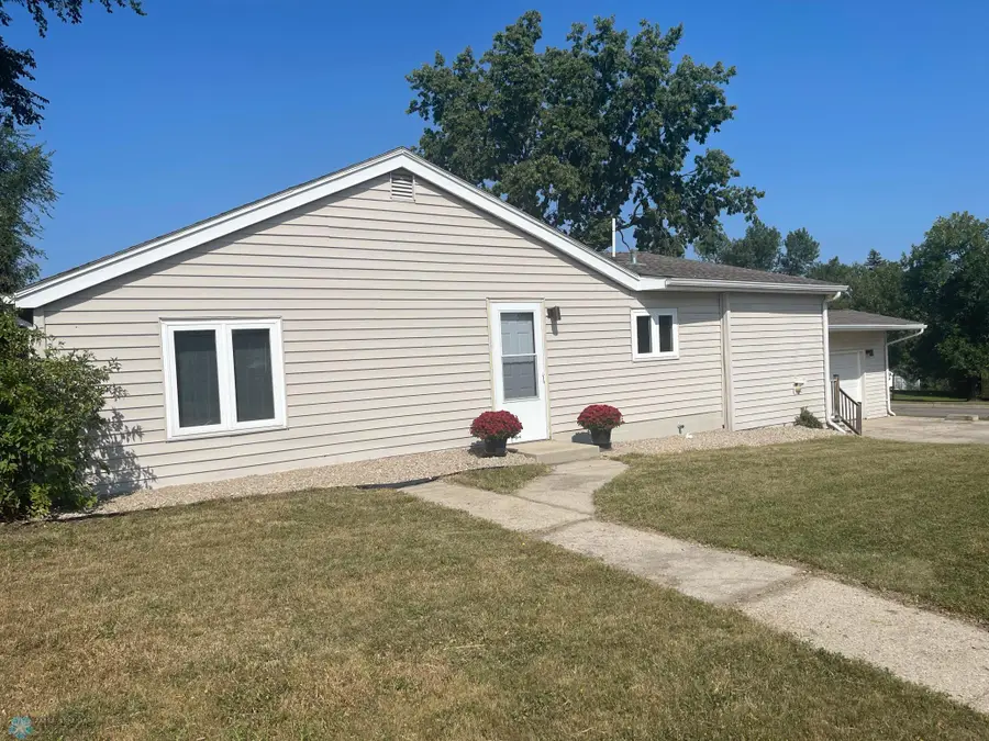 506 7th Avenue W, Lisbon, ND 58054 - Image #2