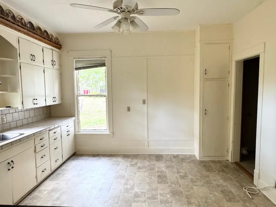 715 Lake Street Ne, Warroad, MN 56763 - #3