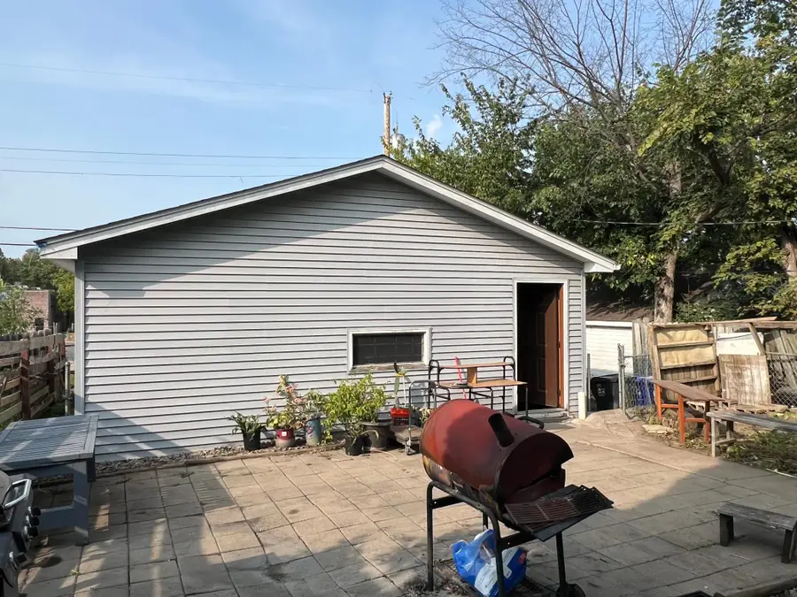 419 Rose Avenue E, Saint Paul, MN 55130 - #2