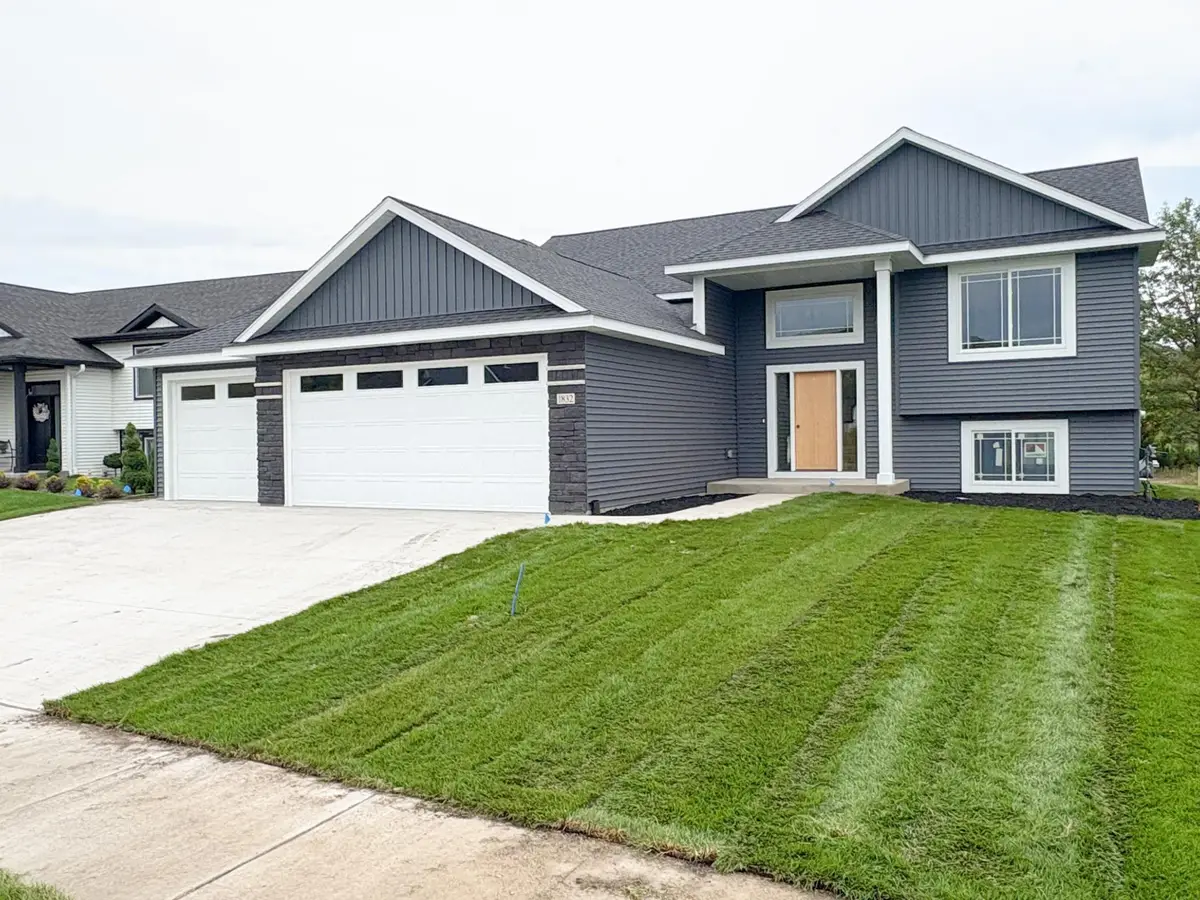 1832 37th Avenue Se, Rochester, MN 55904 - #1