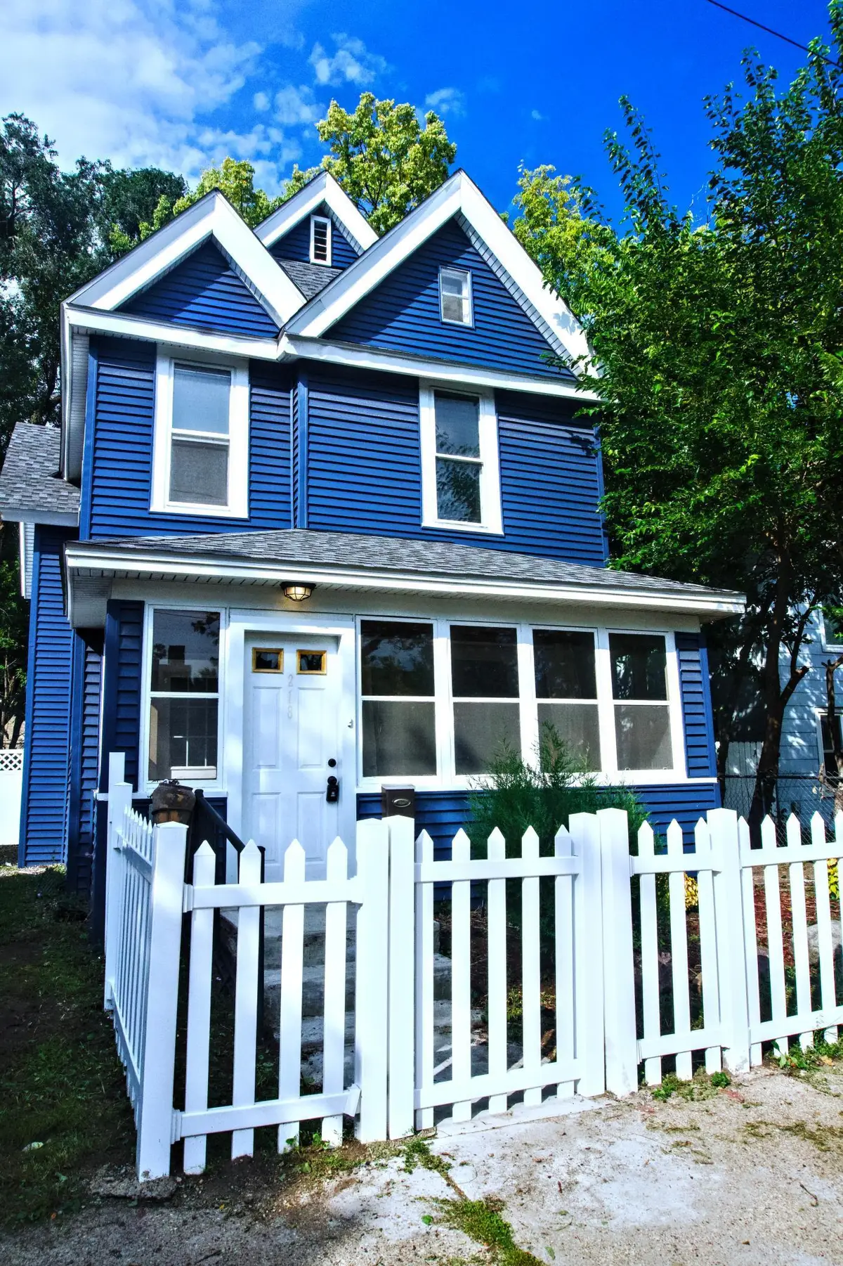 218 W 29th Street, Minneapolis, MN 55408 - Image #1