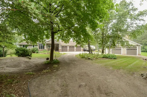 3821 181st Avenue Nw, Cedar, MN 55011