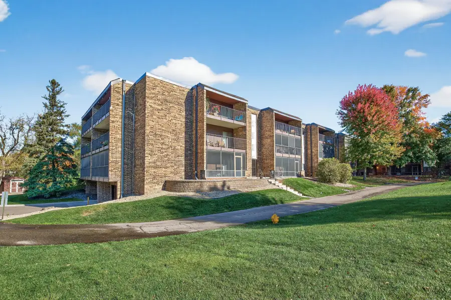 35 Nathan Lane N #223, Minneapolis, MN 55441 - Image #2