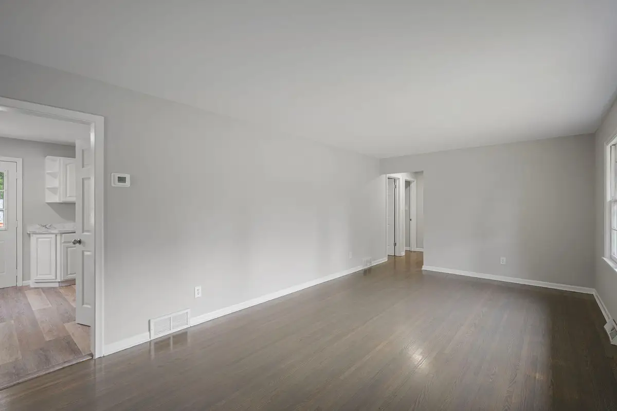 539 7th Avenue E, Shakopee, MN 55379 - #1