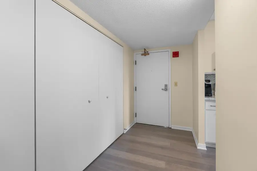 6615 Lake Shore Drive S #517, Minneapolis, MN 55423 - Image #2