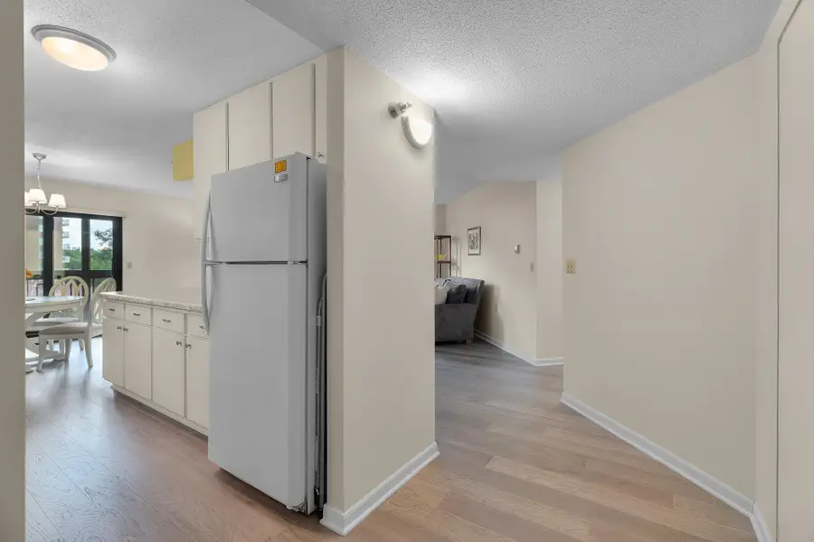 6615 Lake Shore Drive S #517, Minneapolis, MN 55423 - Image #3