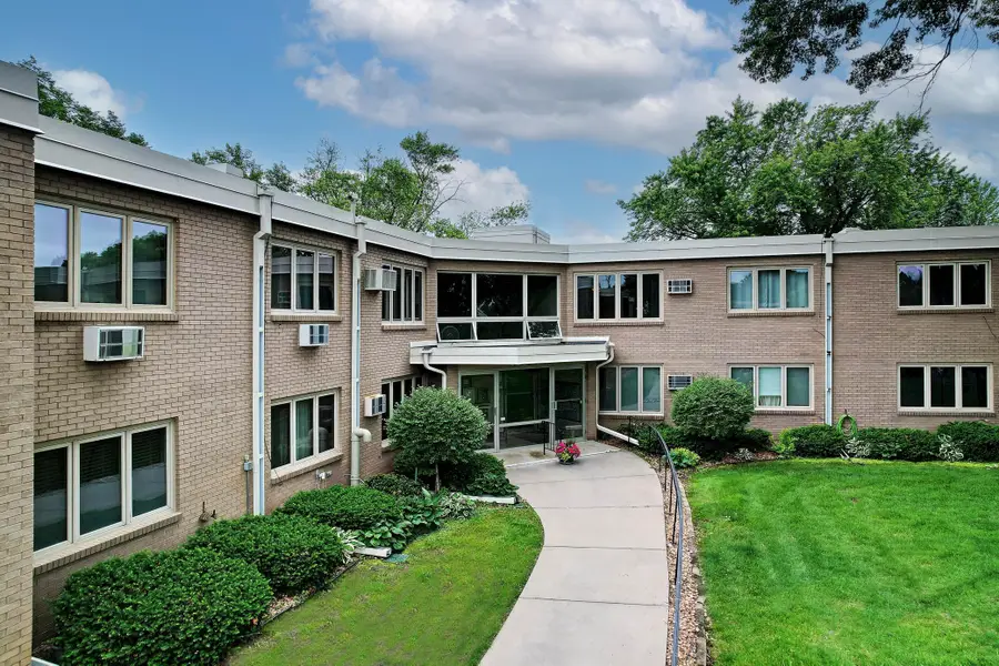 4380 Brookside Court #116, Minneapolis, MN 55436 - Image #2