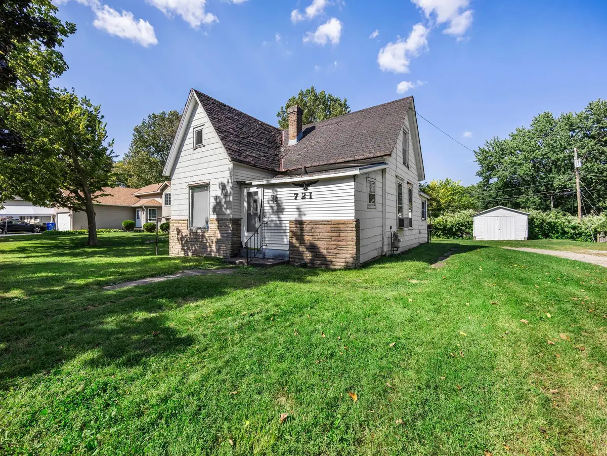 721 California Avenue E, Saint Paul, MN 55106 - #1