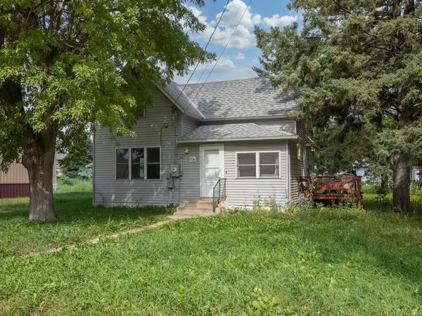 208 Main Street E, Silver Lake, MN 55381