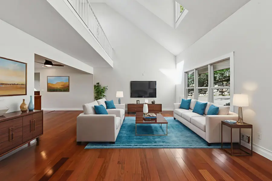 18213 Hermitage Way, Minnetonka, MN 55345 - Image #2