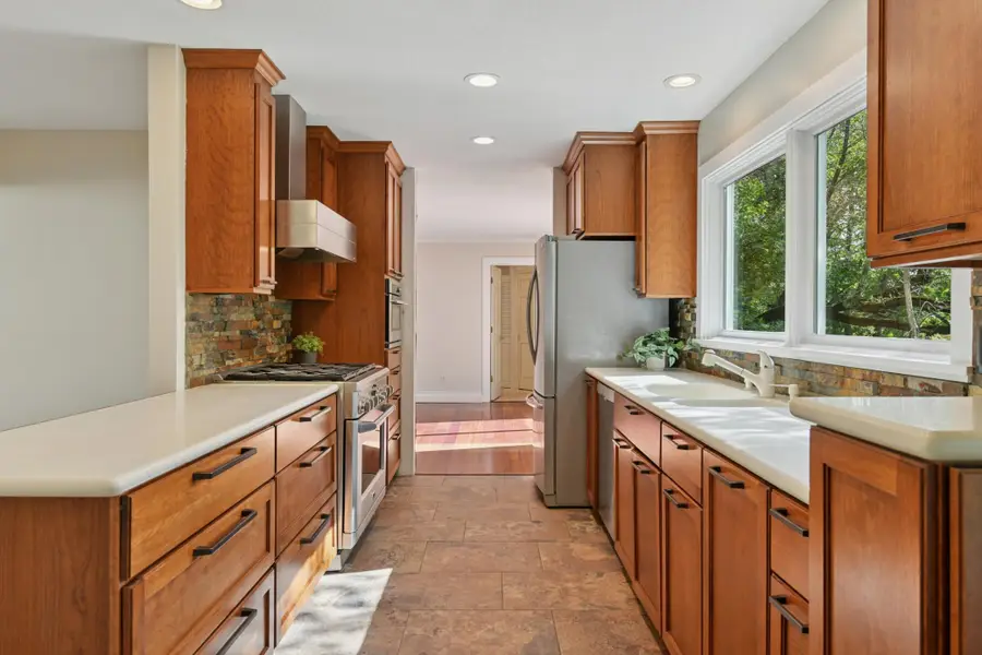 18213 Hermitage Way, Minnetonka, MN 55345 - Image #3