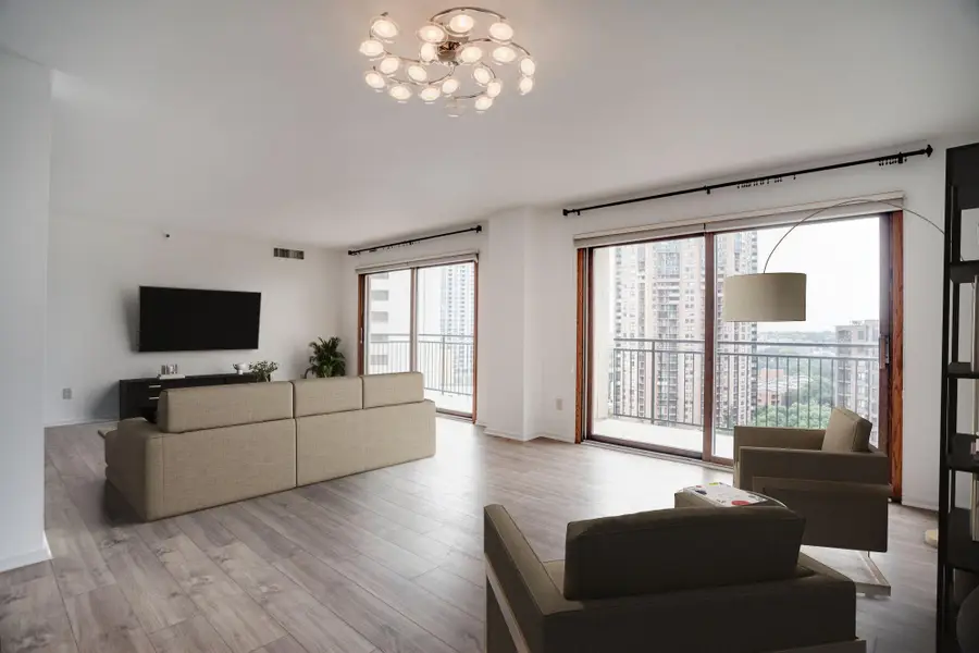 1225 Lasalle Avenue #1704, Minneapolis, MN 55403 - Image #2