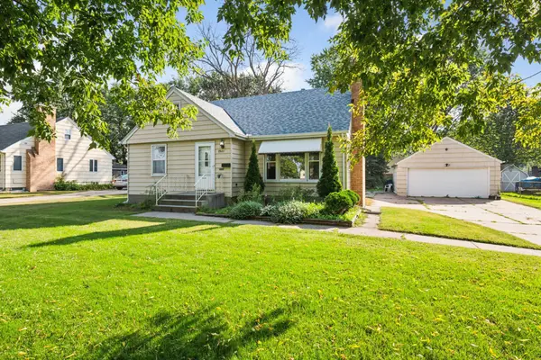 7921 Stevens Avenue S, Minneapolis, MN 55420