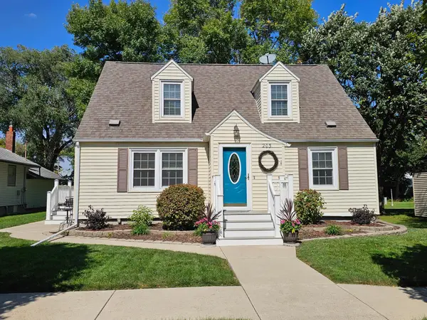 203 3rd Avenue E, Lamberton, MN 56152