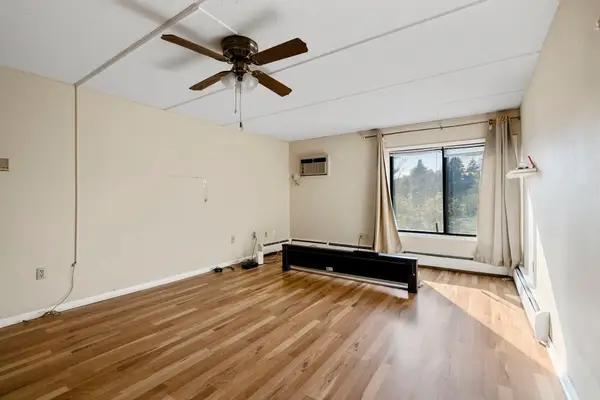 329 Geneva Avenue N #411, Saint Paul, MN 55128