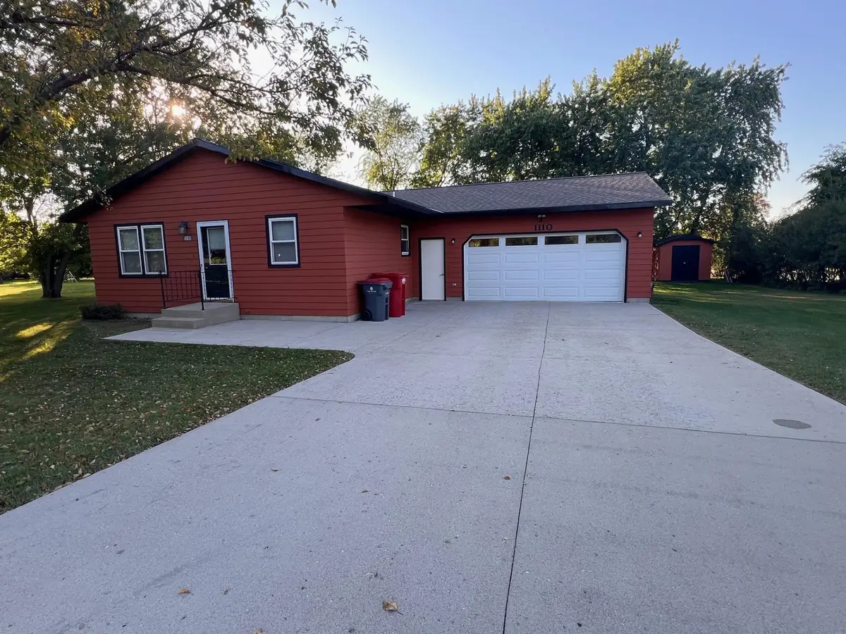 1110 Eckert Street Nw, Alexandria, MN 56308 - Image #1