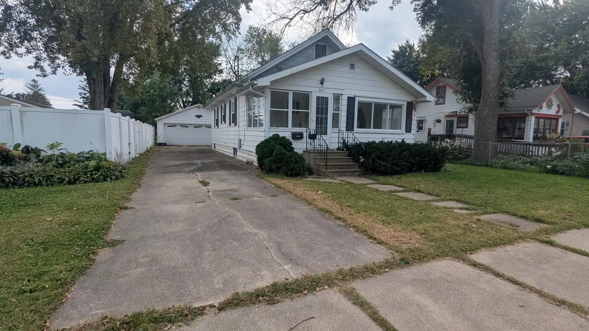 804 8th Avenue Se, Austin, MN 55912 - #1