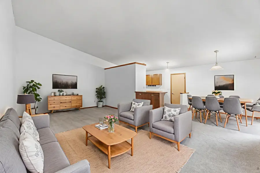 20304 Hunter Court, Lakeville, MN 55044 - Image #2