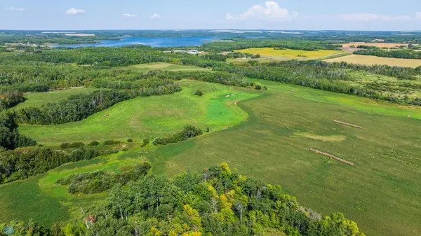 w2ne4, ne4nw4 Of 31 163 73, Dunseith, ND 58329