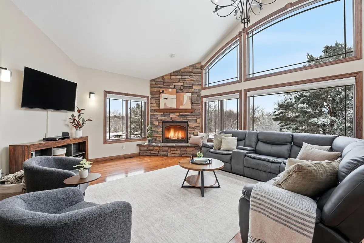 3191 Crestwood Drive Ne, Alexandria, MN 56308 - #1
