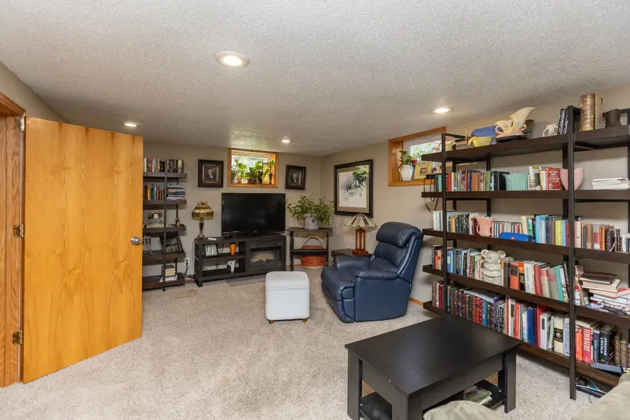 623 Washington Avenue, Fairmont, MN 56031 - #2