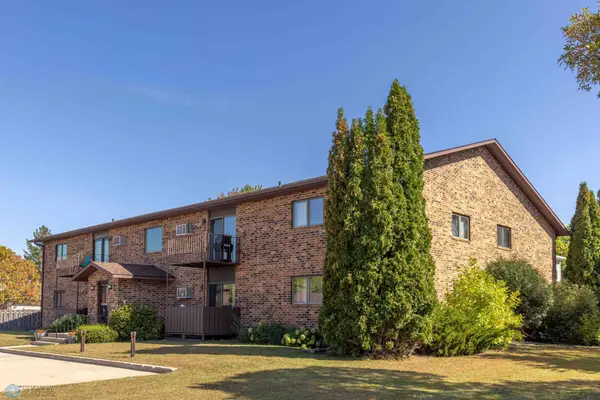 2419 25 1/2 Avenue S #205, Fargo, ND 58103