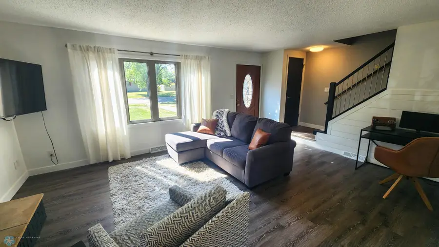 1402 E Gateway Circle S #M, Fargo, ND 58103 - Image #3