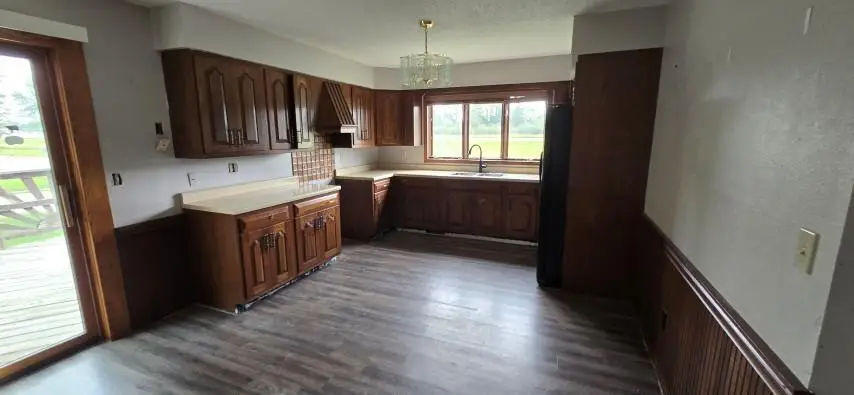 503 Hawthorne Drive, Marshall, MN 56258 - Image #2