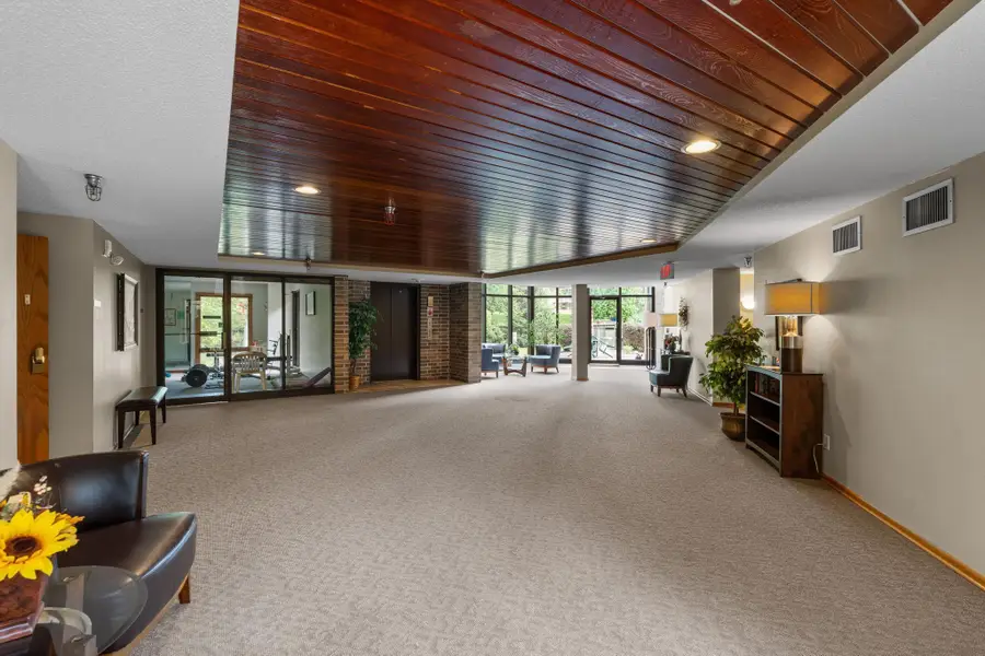 10 Windsor Court #102, Saint Paul, MN 55112 - Image #3