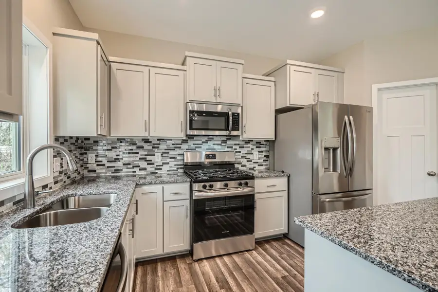 6048 Quebec Avenue N, Minneapolis, MN 55428 - Image #2