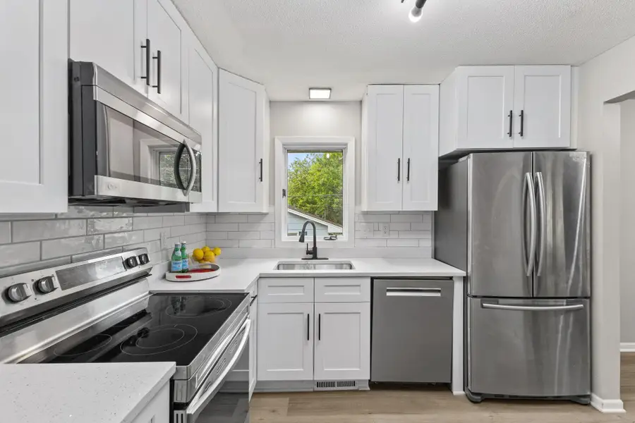 228 16th Avenue Sw, New Brighton, MN 55112 - Image #2