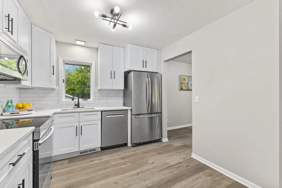 228 16th Avenue Sw, New Brighton, MN 55112 - Image #3