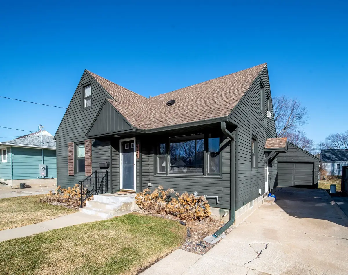 930 13th Avenue Ne, Rochester, MN 55906 - #1