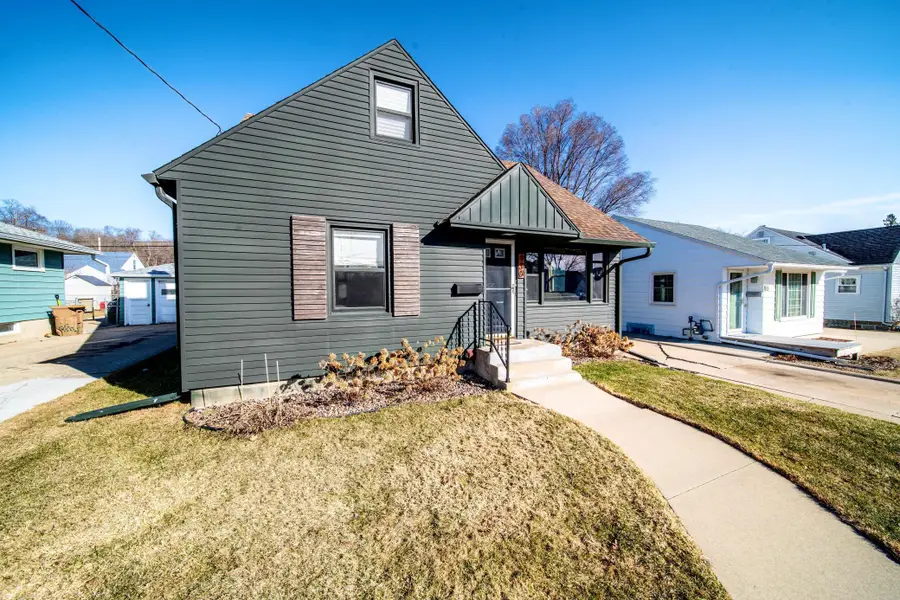 930 13th Avenue Ne, Rochester, MN 55906 - #3