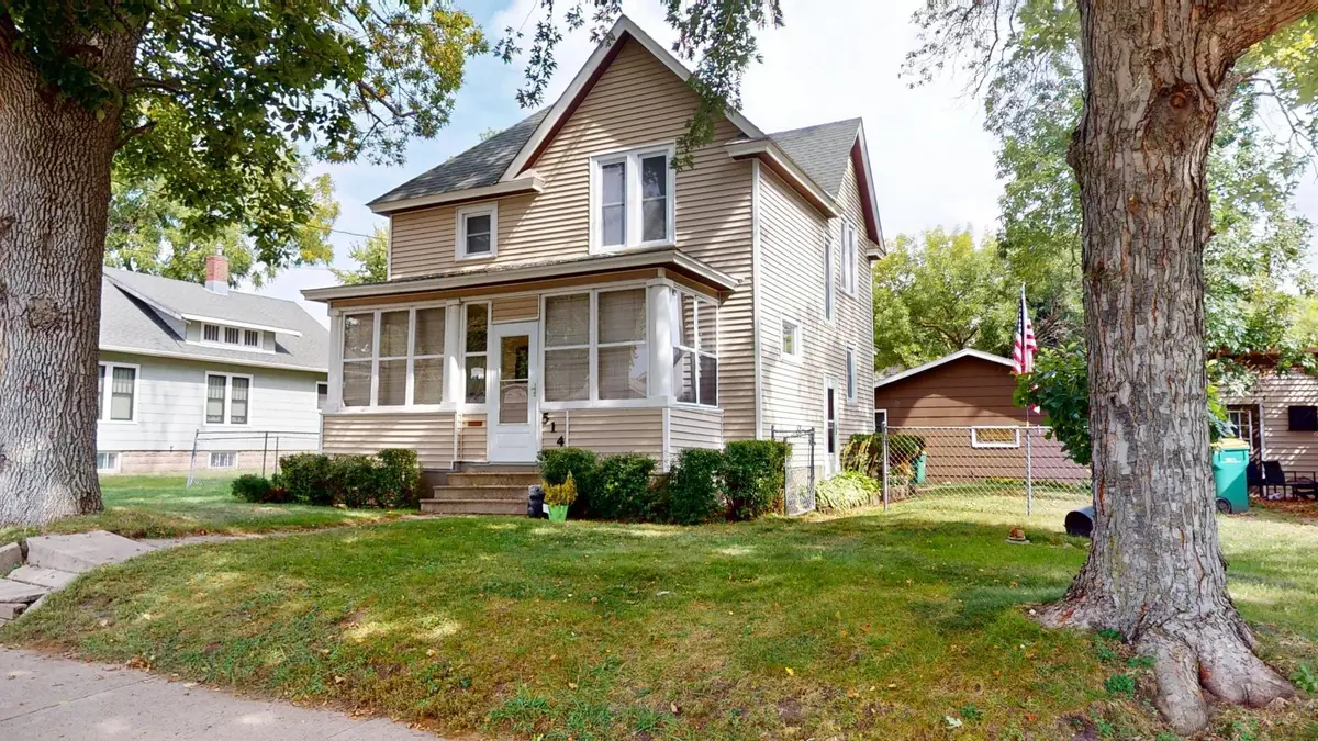 514 Raymond Avenue, Albert Lea, MN 56007 - #1