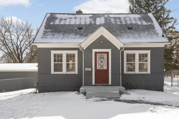 5905 36th Avenue N, Minneapolis, MN 55422